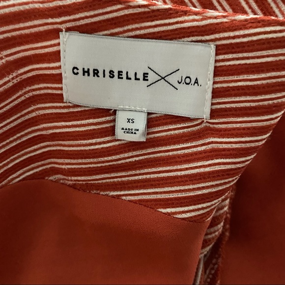 109. Chriselle X J.O.A Crop Tie Blouse Top - Picture 7 of 7